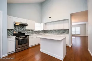 10 Madison Ct, Manalapan Township, NJ 07726 - Photo 10