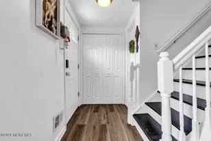 38 Devon Ct, Robbinsville Township, NJ 08691 - Photo 2
