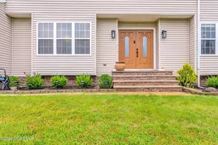 6 Rizzo Ct, Howell Township, NJ 07731 - Photo 2