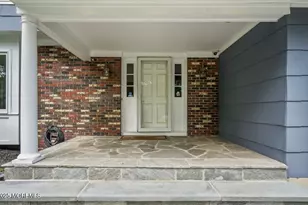 14 Kathy St, Kendall Park, NJ 08824 - Photo 4