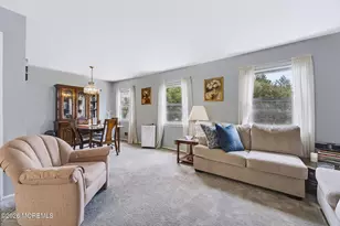 209 Hearth Ct W, Lakewood, NJ 08701 - Photo 4