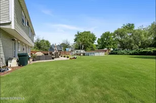 209 Hearth Ct W, Lakewood, NJ 08701 - Photo 10