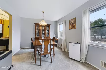 209 Hearth Court W, Lakewood, NJ 08701 - Photo 6