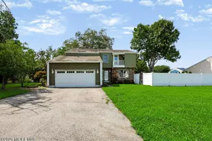 73 Theresa Ct, Toms River Township, NJ 08753 - Photo 2