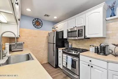 231 Atlantic Street #12, Keyport, NJ 07735 - Photo 8