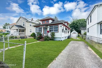 43 E Sunset Avenue, Red Bank, NJ 07701 - Photo 2