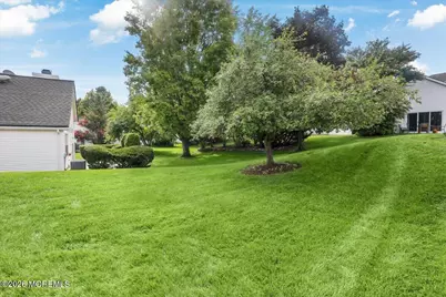86 Almond Road, Freehold, NJ 07728 - Photo 22