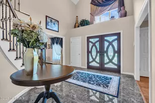 5 Shira Ln, Manalapan Township, NJ 07726 - Photo 4