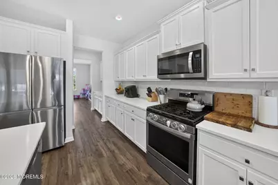 30 Holloway Avenue, Manahawkin, NJ 08050 - Photo 20