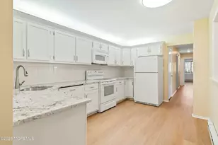 43 Eastport Ct, Red Bank, NJ 07701 - Photo 2