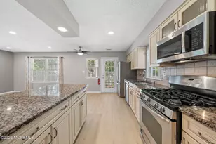 43 Sapphire Ln, Franklin, NJ 08823 - Photo 6