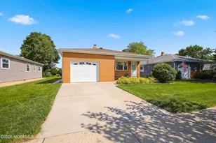 164 Bonaire Dr, Toms River Township, NJ 08757 - Photo 1