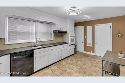 823 Drummond Avenue, Asbury Park, NJ 07712 - Photo 8