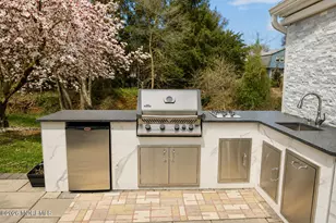 121 Princess Anne Dr, Freehold, NJ 07728 - Photo 14
