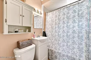 22 Barker Ave, Shrewsbury, NJ 07724 - Photo 18