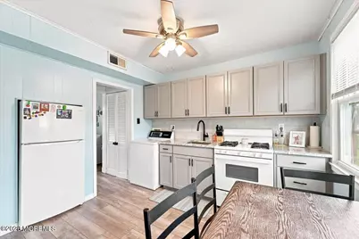 22 Barker Avenue, Shrewsbury, NJ 07724 - Photo 8