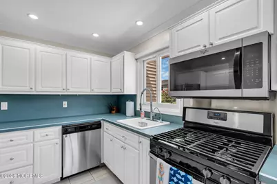2225 Riviera Parkway, Point Pleasant, NJ 08742 - Photo 8