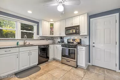 47 Cresci Boulevard, Hazlet Township, NJ 07730 - Photo 34
