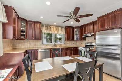 47 Cresci Boulevard, Hazlet Township, NJ 07730 - Photo 4