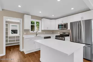 18 Maple Ave, Eatontown, NJ 07724 - Photo 12