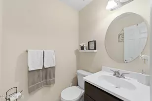 8 Cooper Ct, Freehold, NJ 07728 - Photo 12