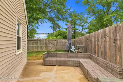 8 Cooper Court, Freehold, NJ 07728 - Photo 6