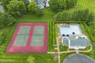 8 Cooper Ct, Freehold, NJ 07728 - Photo 4