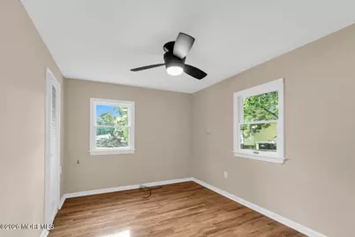 18 Maple Avenue #B, Eatontown, NJ 07724 - Photo 12