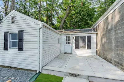 18 Maple Avenue #B, Eatontown, NJ 07724 - Photo 2