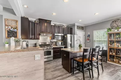 33 Michael Drive, Tinton Falls, NJ 07712 - Photo 10