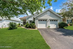 16 Bellflower Dr, Lakewood, NJ 08701 - Photo 4