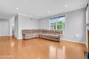 94 Deepwater Cir, Manalapan Township, NJ 07726 - Photo 12