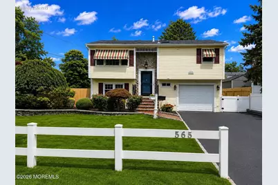 565 Sumner Avenue, Belford, NJ 07718 - Photo 2