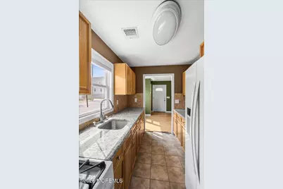 303 Union Avenue, Union Beach, NJ 07735 - Photo 14