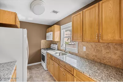 303 Union Avenue, Union Beach, NJ 07735 - Photo 10