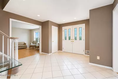20 Cooperhawk Drive, Manalapan Township, NJ 07726 - Photo 8