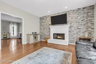 6 Snead Ct, Farmingdale, NJ 07727 - Photo 10