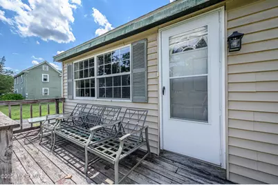 93 N Maple Avenue, Tuckerton, NJ 08087 - Photo 2
