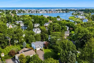 147 Ave of Two Rivers, Rumson, NJ 07760 - Photo 2