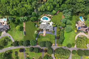 7 Twin Lakes Dr, Manalapan Township, NJ 07726 - Photo 4