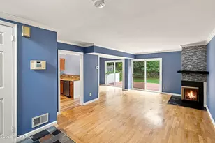 26 Malibu Dr, Eatontown, NJ 07724 - Photo 4
