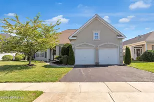 43 Bunker Hill Dr, Allentown, NJ 08501 - Photo 1