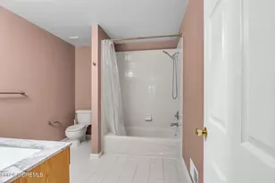17 Forrest Ct, Tinton Falls, NJ 07753 - Photo 20