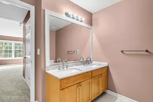 17 Forrest Ct, Tinton Falls, NJ 07753 - Photo 18