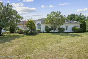 1 Rochford Dr, Manchester Township, NJ 08759 - Photo 2