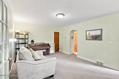 49 Maxim Road, Howell Township, NJ 07731 - Photo 4