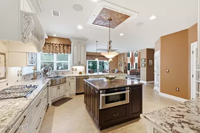 319 Valley View Circle, Freehold, NJ 07728 - Photo 18