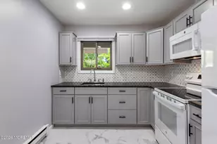 48 Ellsworth Ct, Red Bank, NJ 07701 - Photo 8