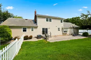 25 Mccue Rd, Morganville, NJ 07751 - Photo 28