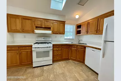 23 Brookside Way, Freehold, NJ 07728 - Photo 4